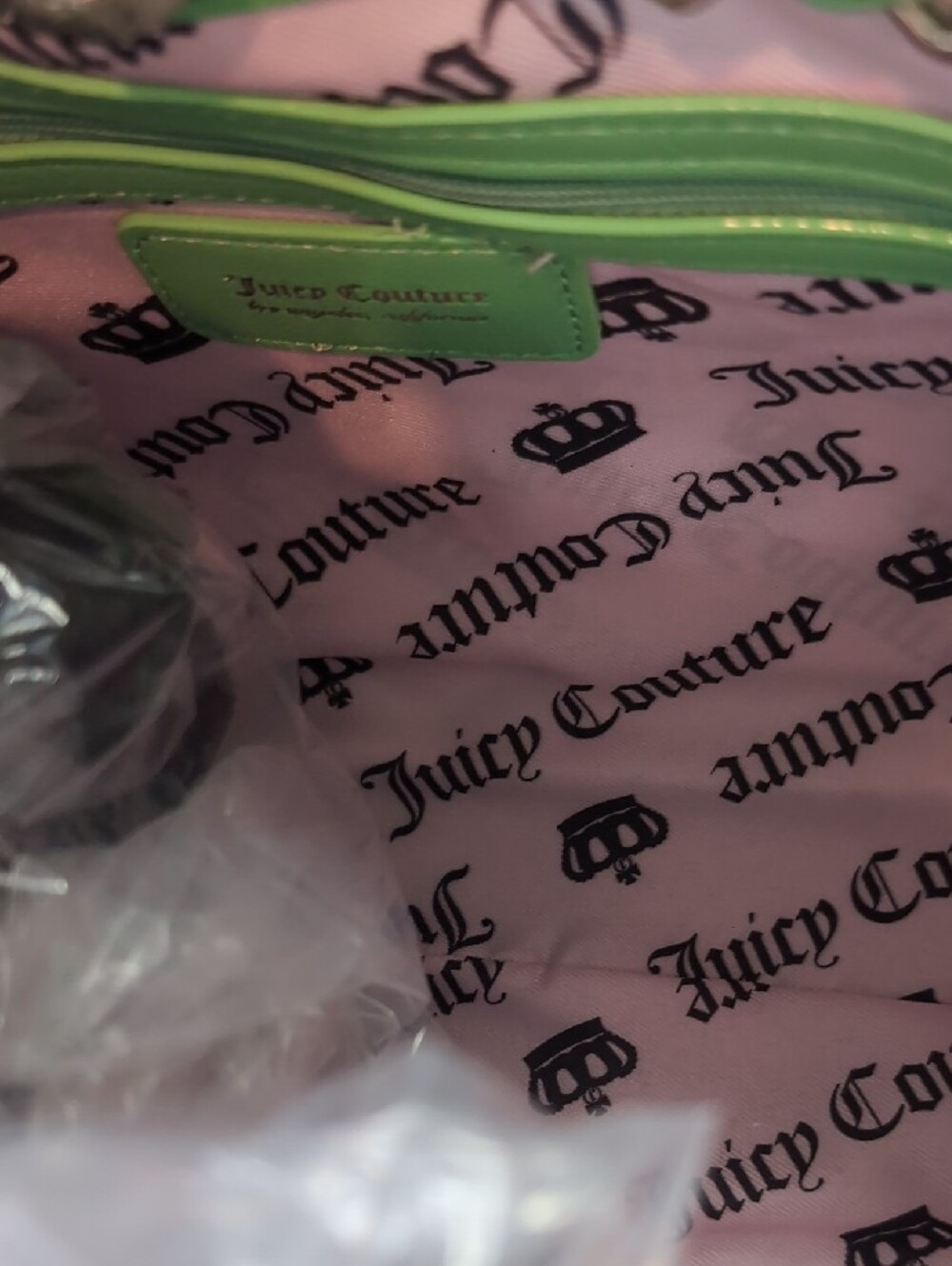 Juicy Couture Quilted Lime Green Shoulder Bag with Gold Hardware - Picture 3 of 5